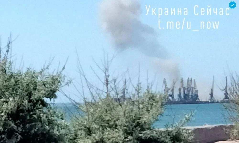 Καπνός στο λιμάνι του Μπερντιάνσκ-Ντονμπάς: Νεκρός Ρώσος Ταξίαρχος και Βρετανός μισθοφόρος γιος βουλευτή (Βίντεο-upd)